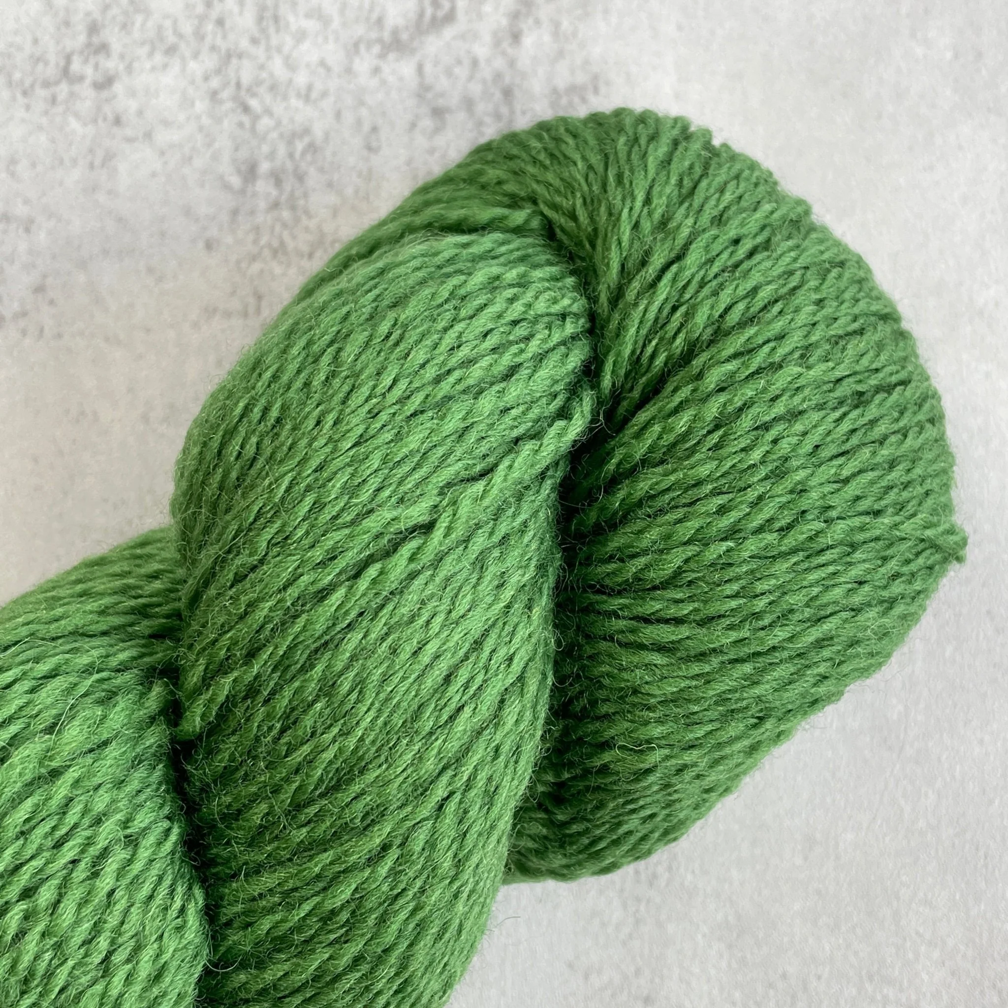 220 Fingering / 9430 Highland Green