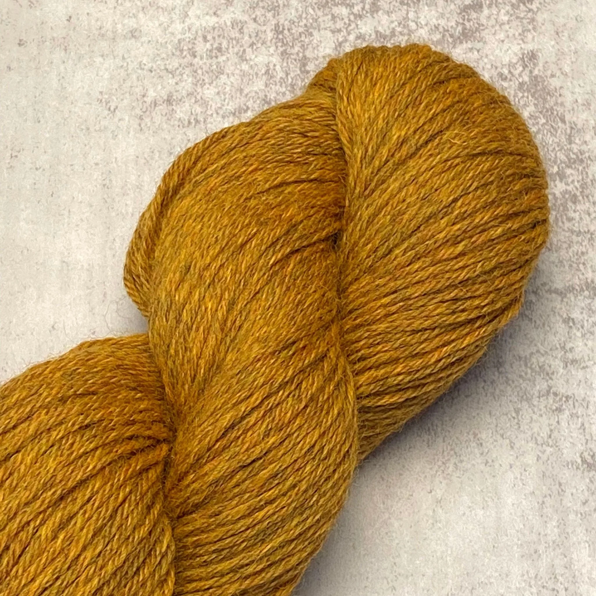 Cascade 220 / 4010 Straw Heather