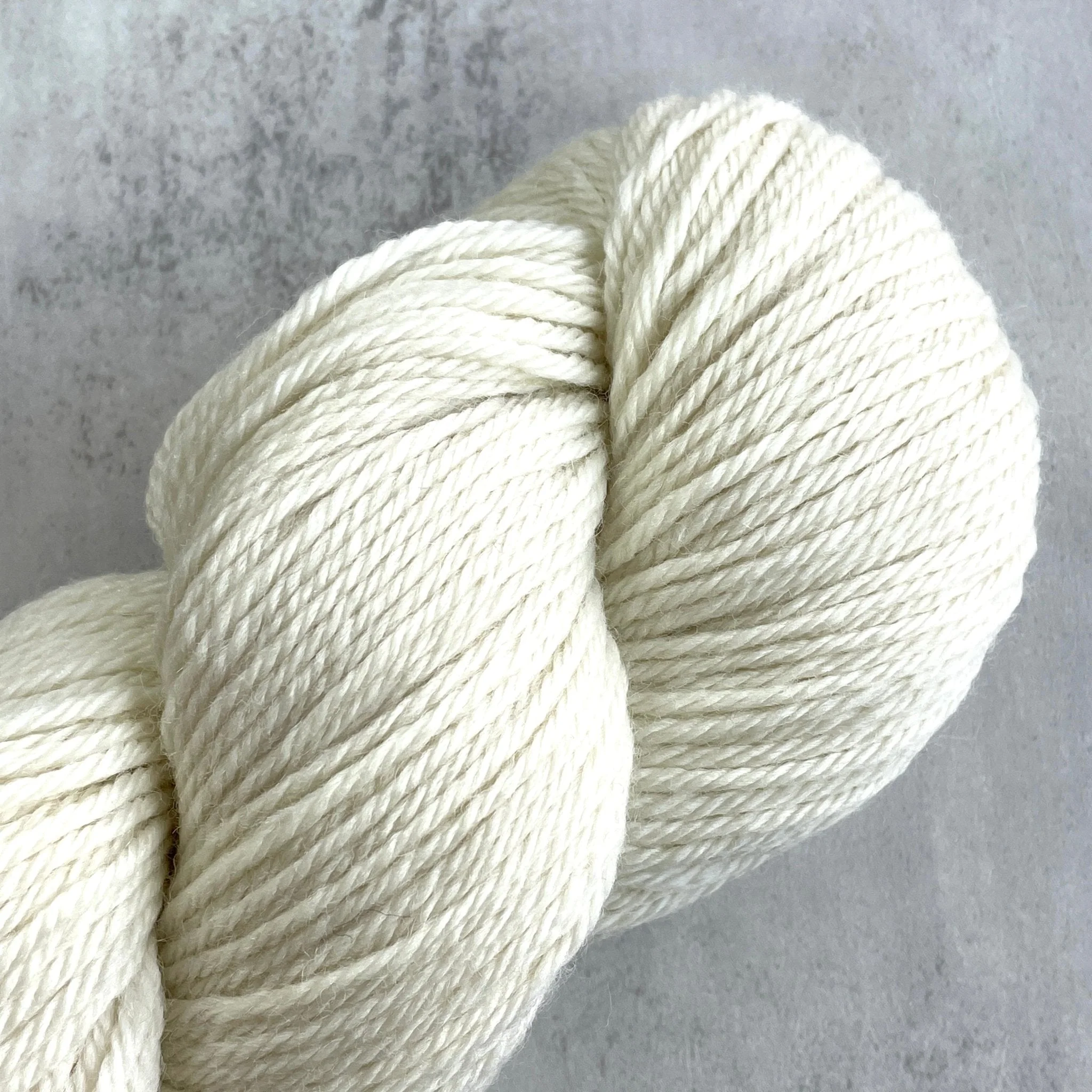 Cascade 220 / 8010 Natural