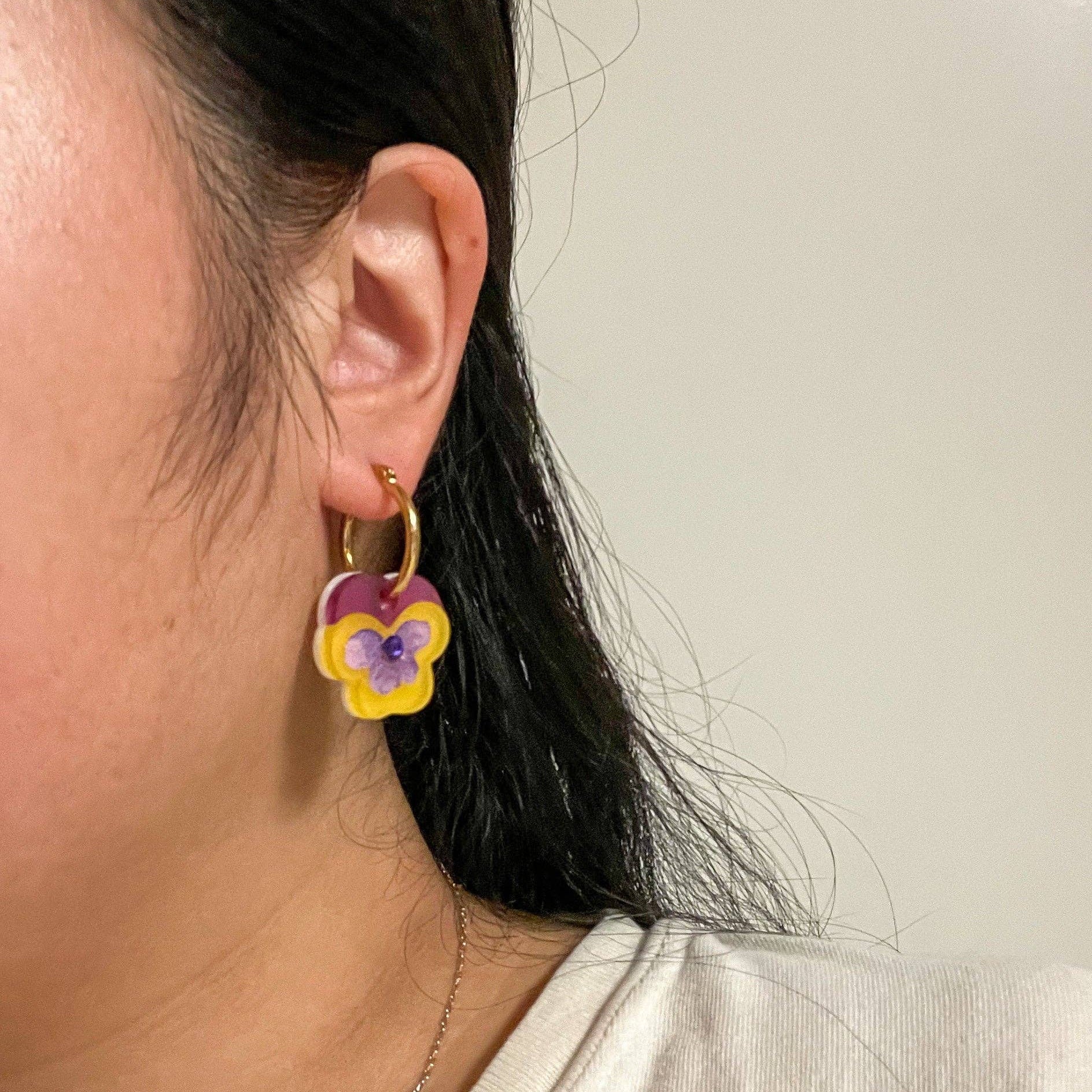 Mini Pansy Dangle / White - Image 3
