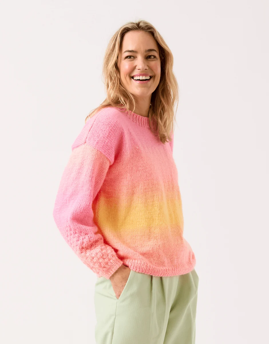 Sirdar Jewelspun Ombre Pattern Booklets / 10838 Sleeve Appeal Sweater