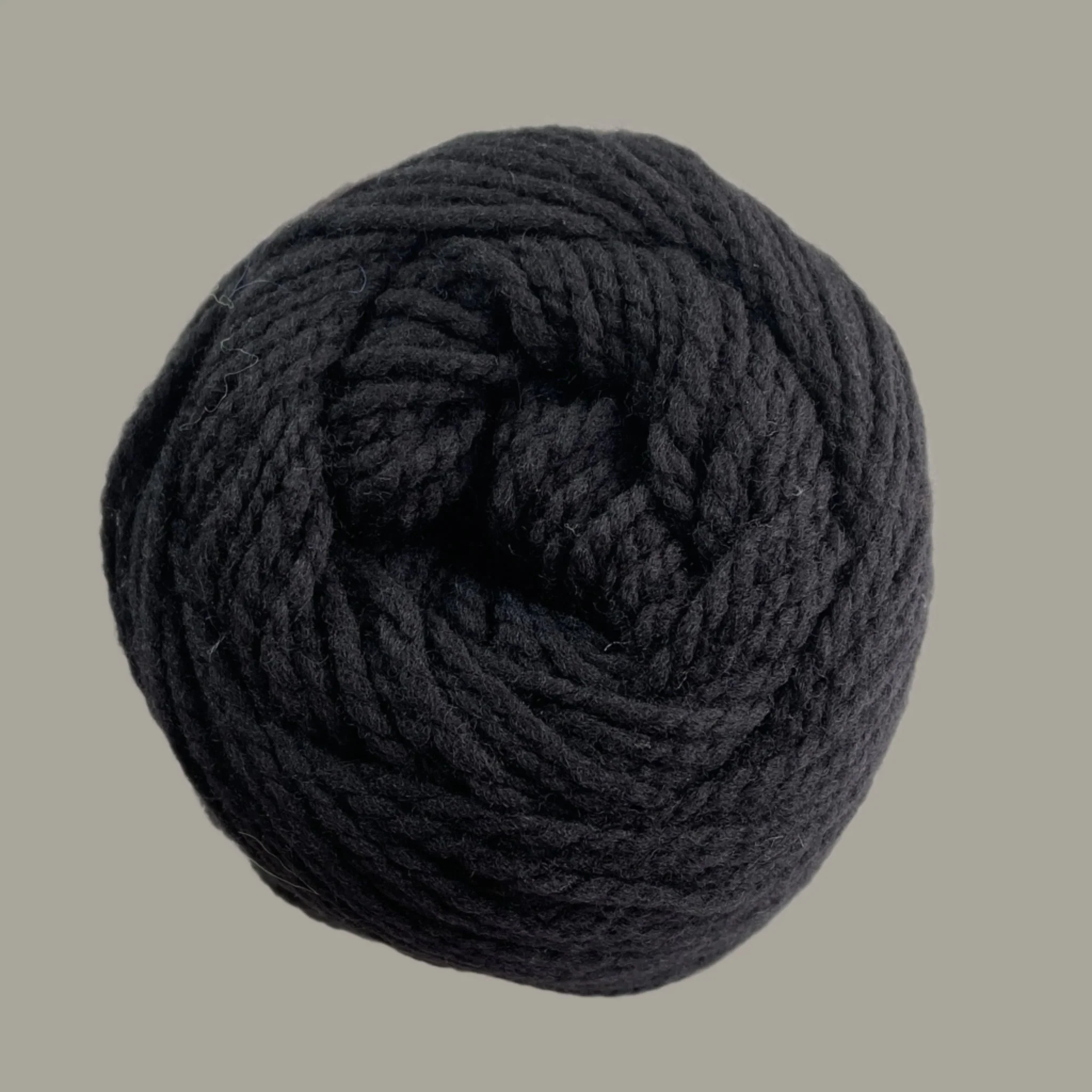 Woolia / 599 Black